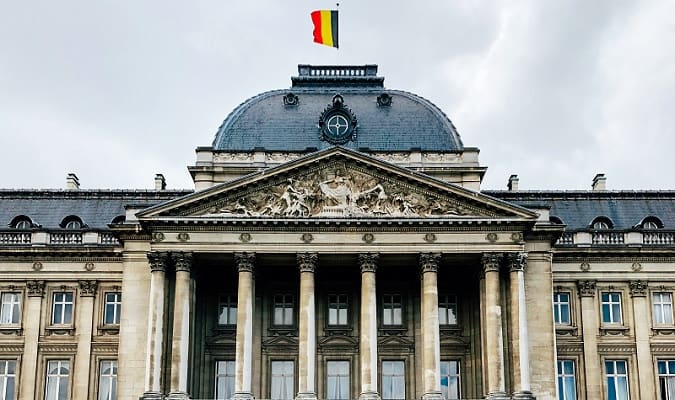Bruxelas Palácio com Bandeira