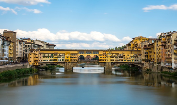Passeio de Barco pelo Rio Arno em Florença